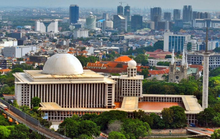 Ziarah Penuh Makna di Masjid Istiqlal