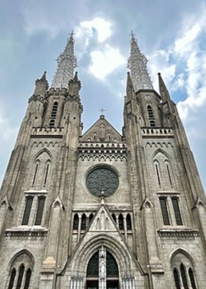 Kedamaian di Gereja Katedral Jakarta