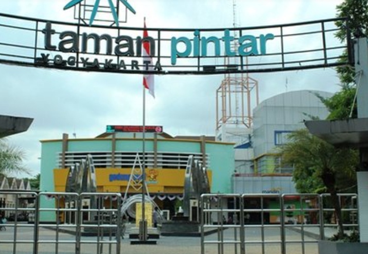 Eksplorasi Sains di Taman Pintar Yogyakarta